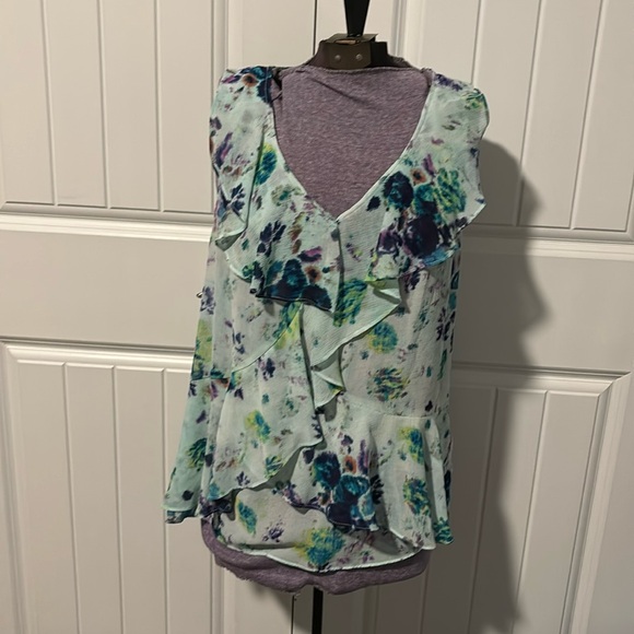 L sleeveless top - Picture 1 of 5